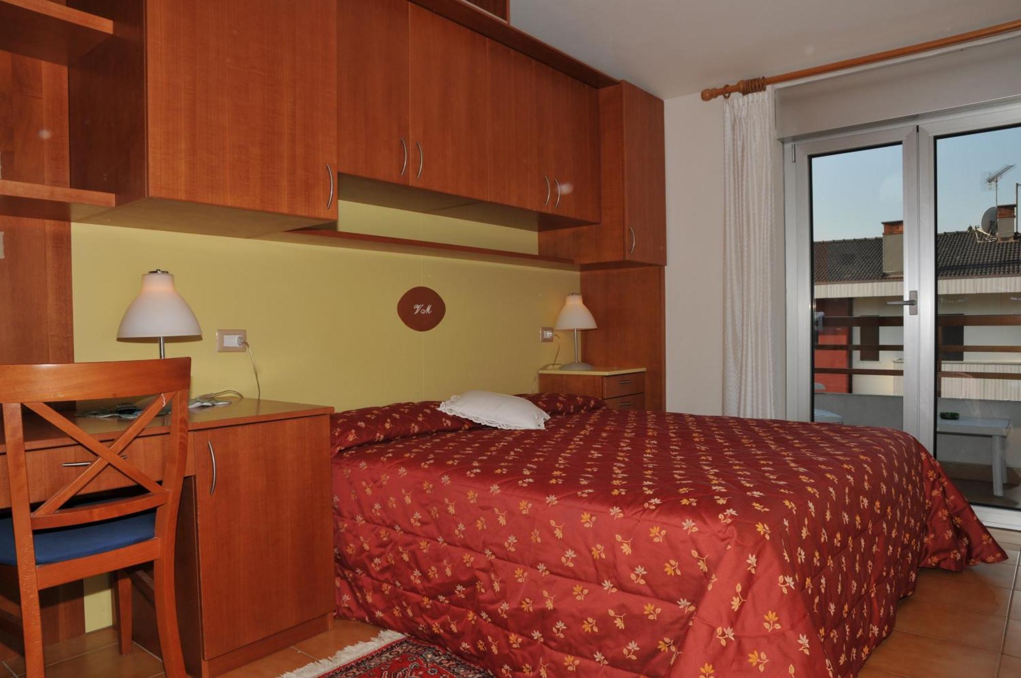 Hotel Garni Villa Magnolia Torbole Sul Garda Exterior photo