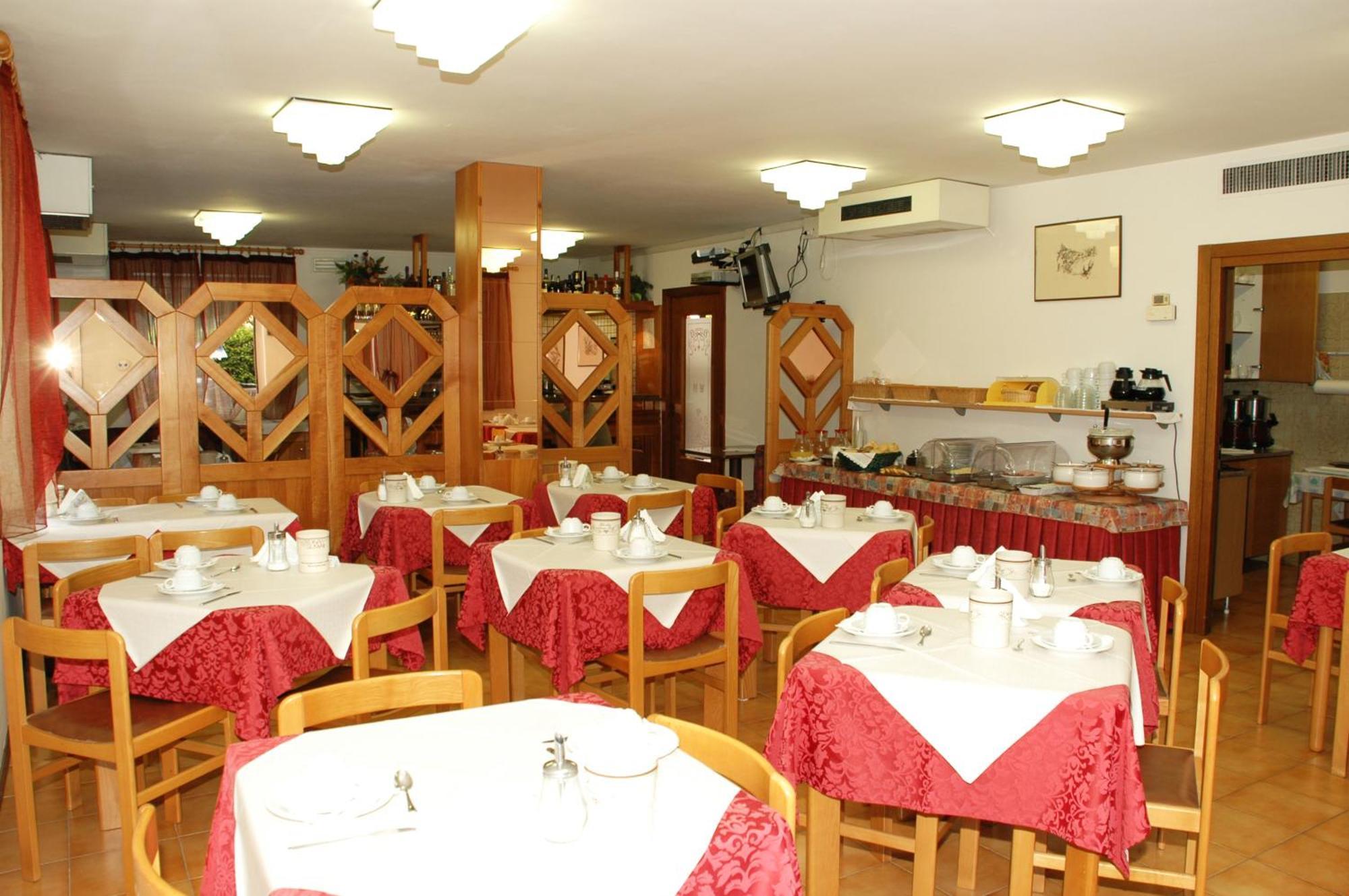 Hotel Garni Villa Magnolia Torbole Sul Garda Exterior photo