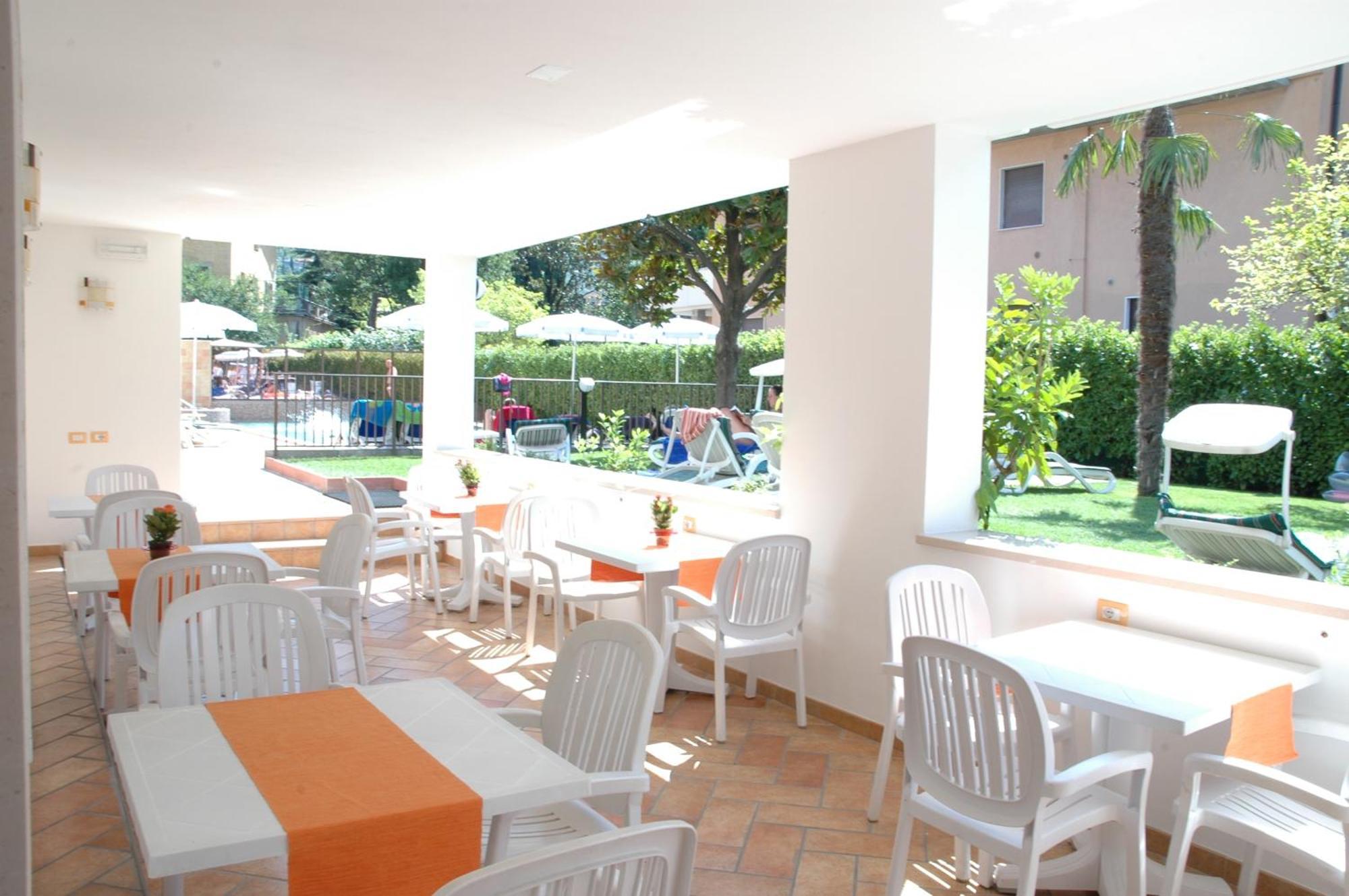 Hotel Garni Villa Magnolia Torbole Sul Garda Exterior photo