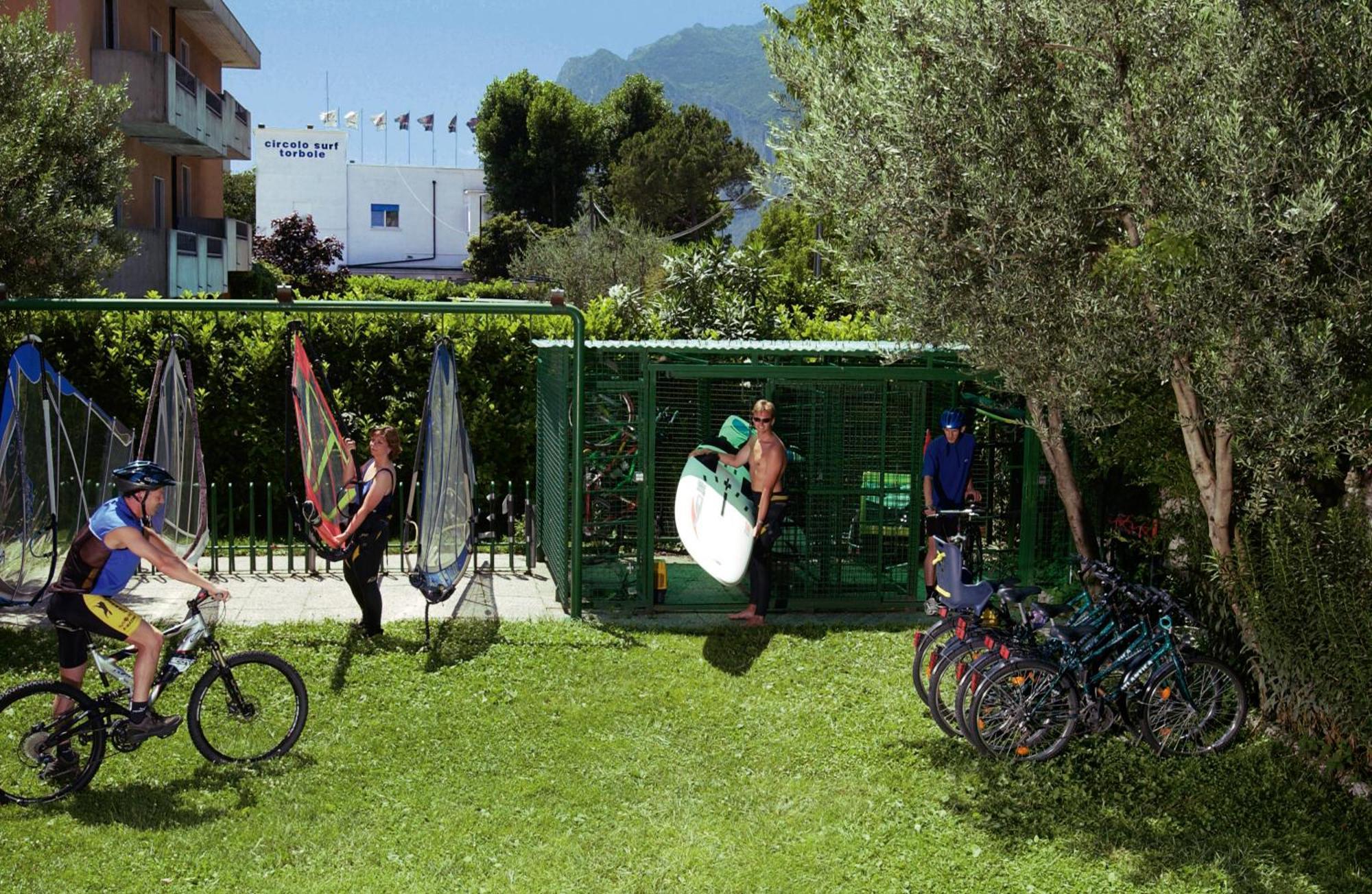 Hotel Garni Villa Magnolia Torbole Sul Garda Exterior photo